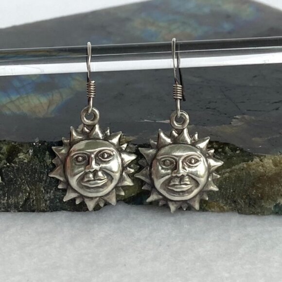Sterling Silver 925 1.22" Celestial Sun Face Sunburst Dangle Earrings - Picture 1 of 14